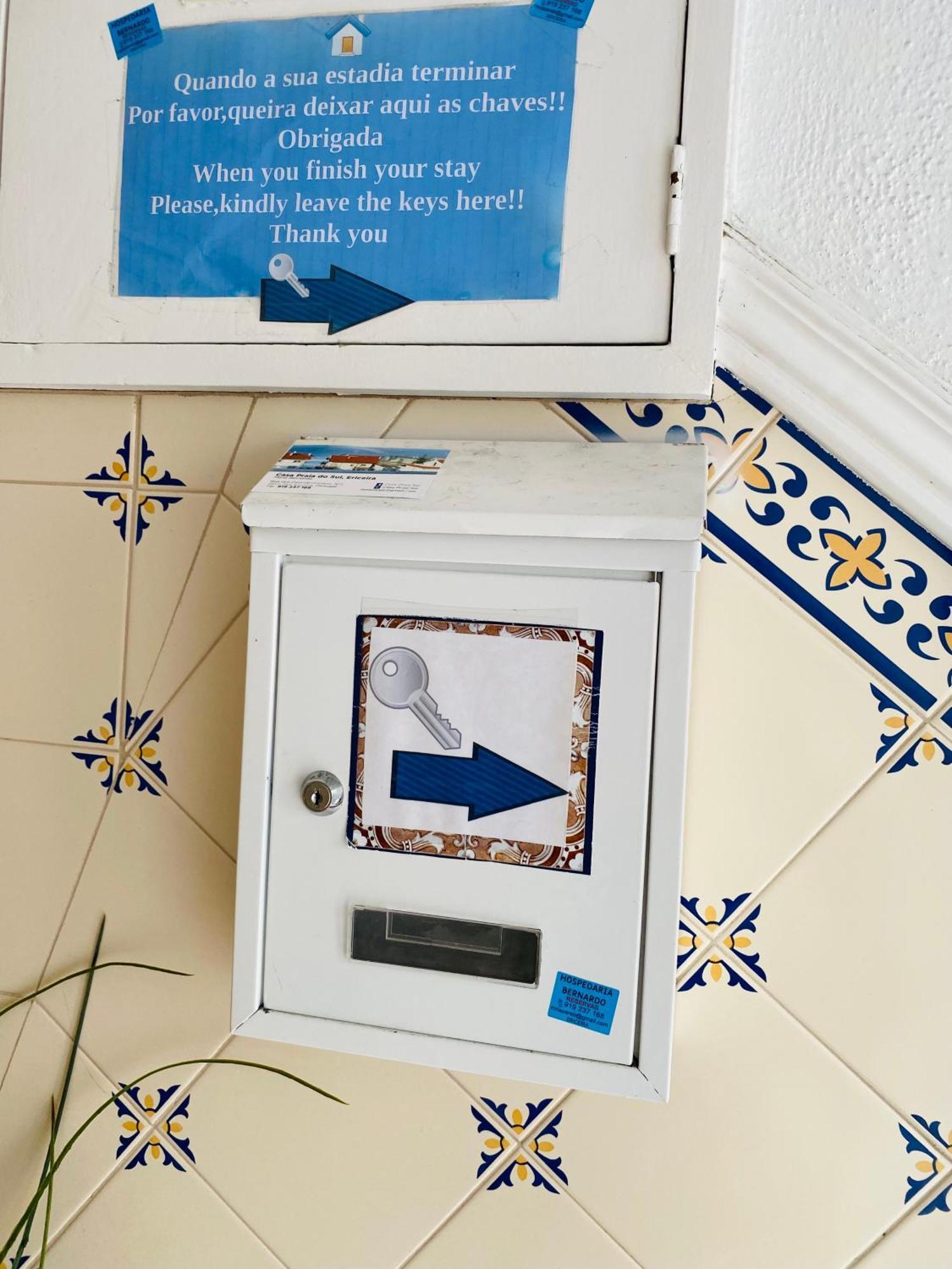 Hospedaria Bernardo Ericeira Eksteriør bilde