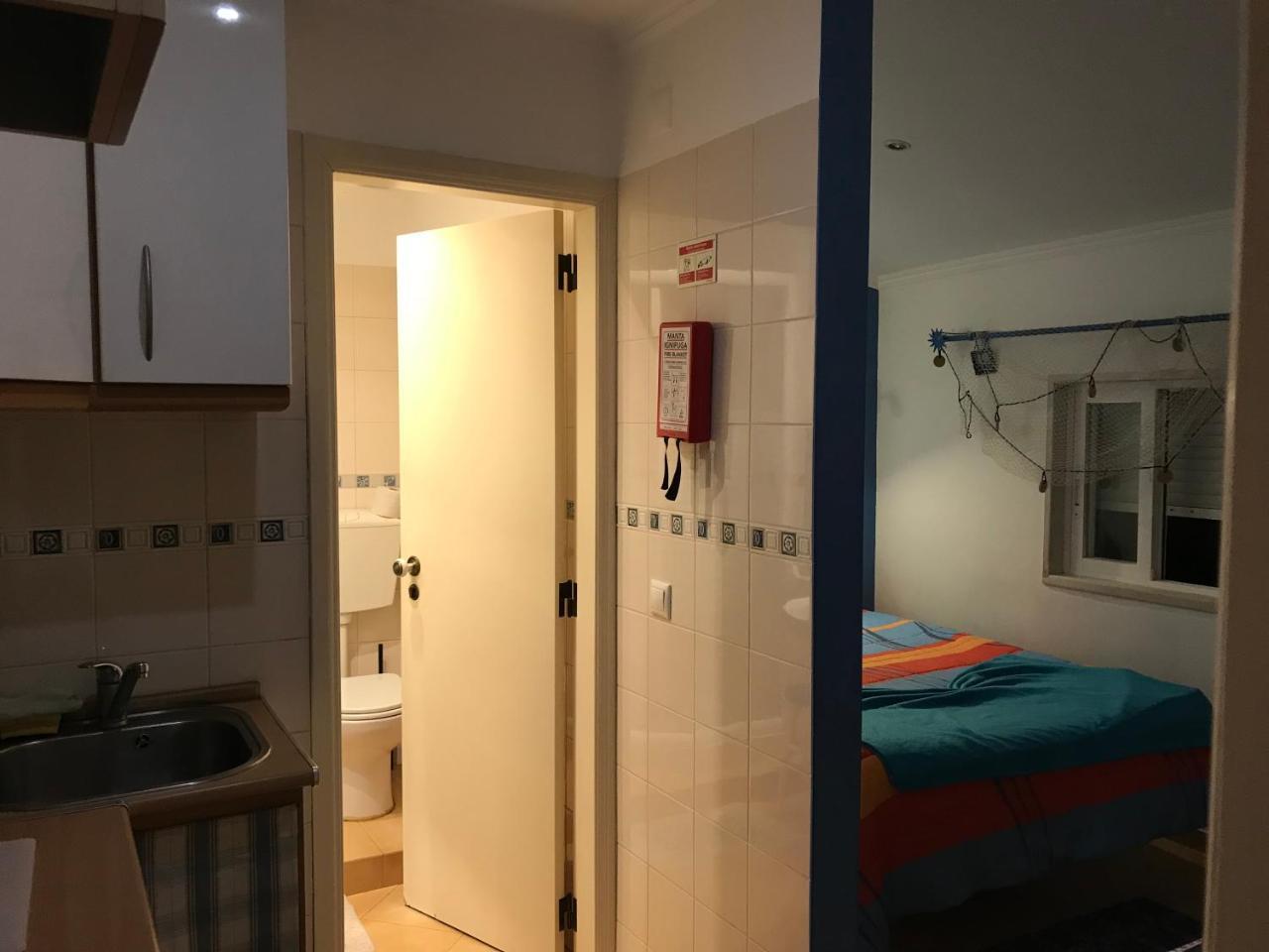 Hospedaria Bernardo Ericeira Eksteriør bilde